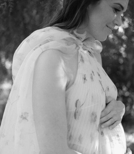 مندی مور ، عکسی خیره کننده از عکاسی بارداری اش به اشتراک گذاشت!